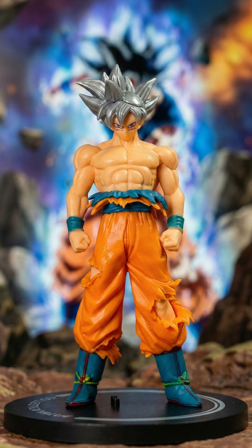 Goku Ultra Instinct (Silver Hair)Action Figure (17Cm)