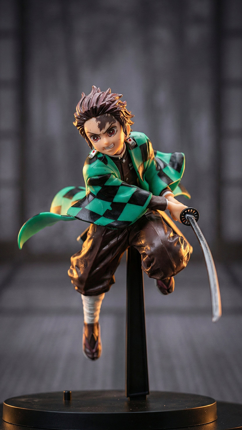 Tanjiro Kamado with Nichirin Sword Action Figure (16Cm) | Hellzone