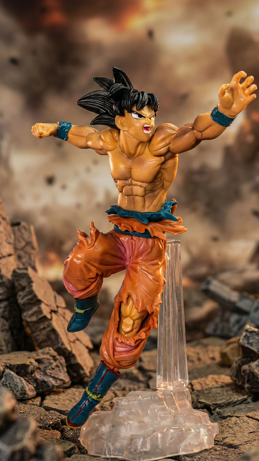 Goku Action Figure – Dynamic Battle Pose Dragon Ball Z (23Cm)