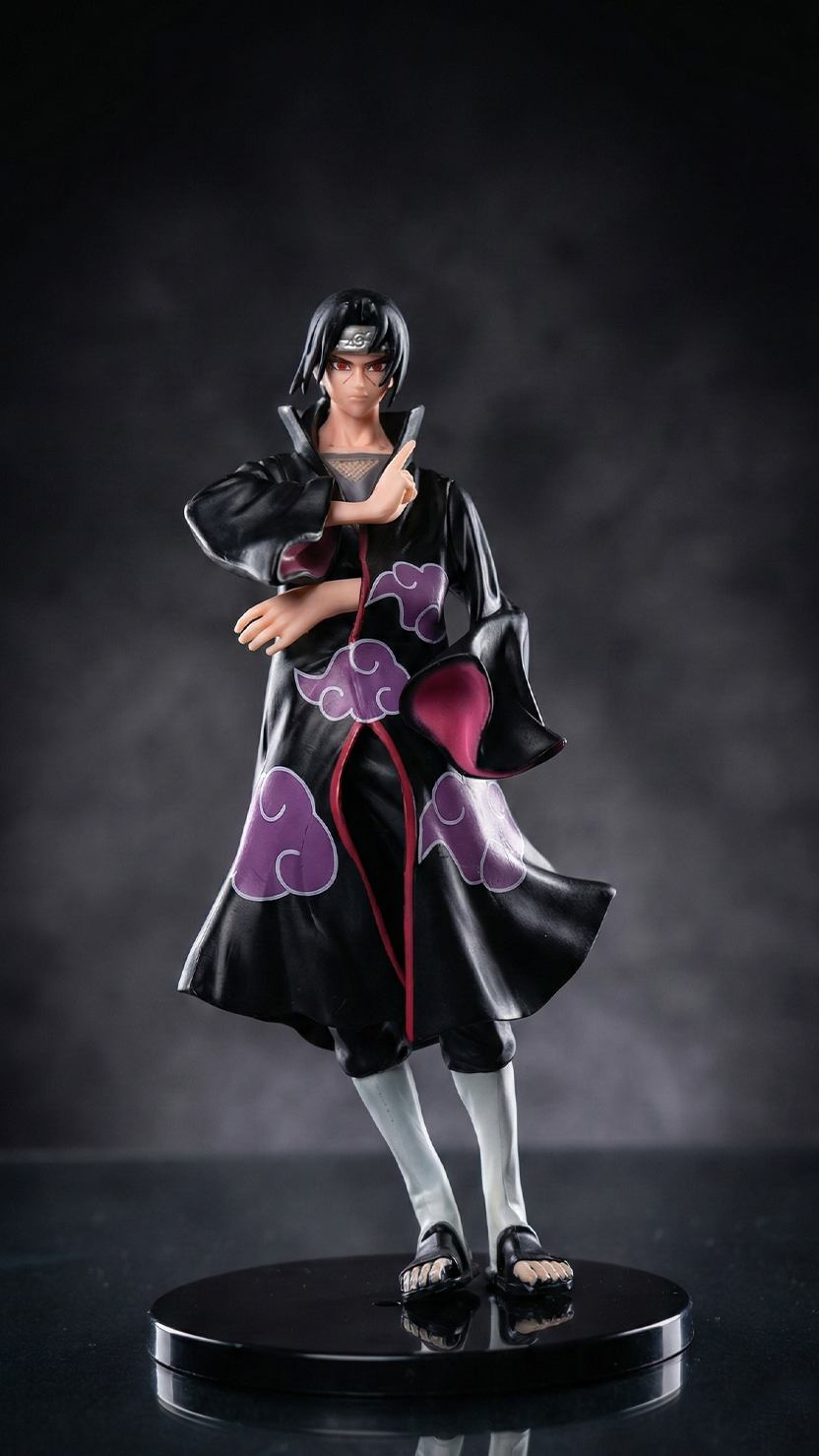 Itachi Uchiha Akatsuki Cloak with Sharingan Action Figure (18Cm) | Hellzone