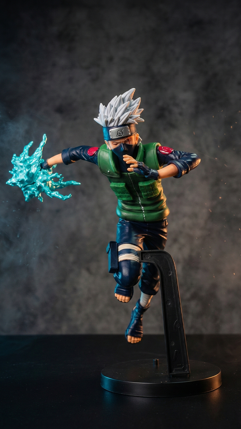 Kakashi Hatake Figure with Chidori Lightning Blade Effect (20Cm)