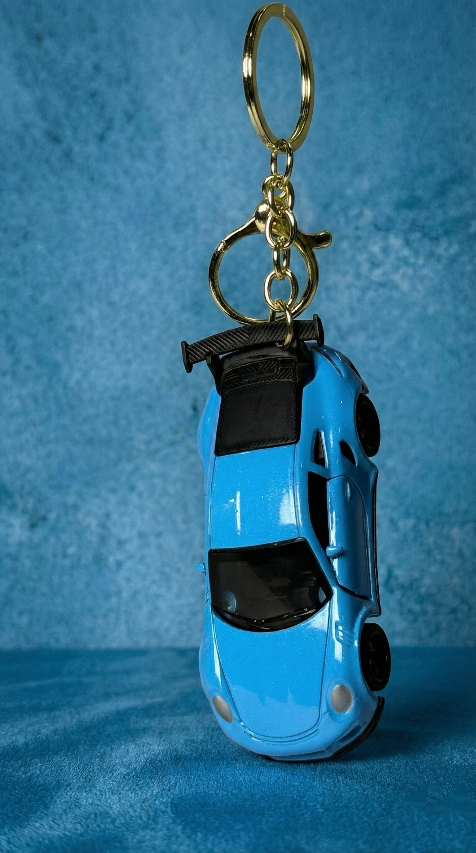 GT Race Car Metallic Blue Finish with Large Spoiler & Gold Ring Keychain | Hellzone