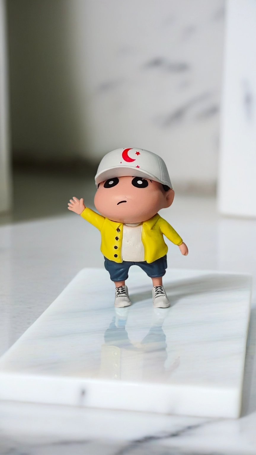 Shin-chan Yellow Jacket & Crescent Moon Cap Miniature | Hellzone